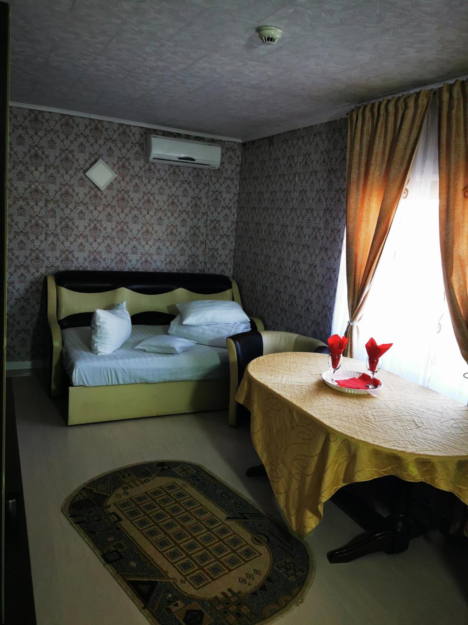 Casa Simescu II Caransebeş Exterior foto